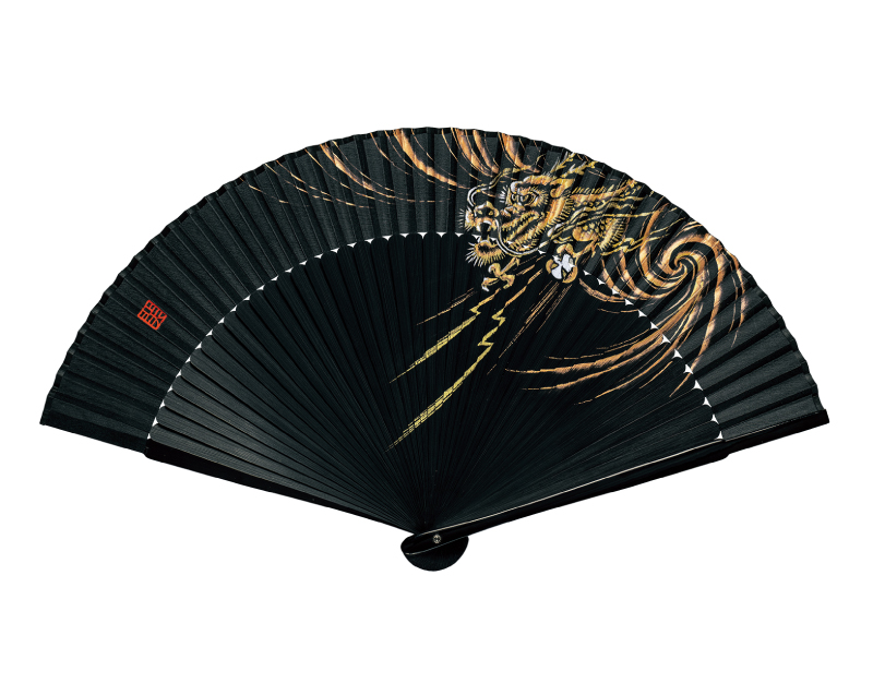 【新企画】FU-5875 親黒塗 中黒染 大短地 龍 手書き扇子 男女兼用【扇子 名入れ 無印30本から】-1